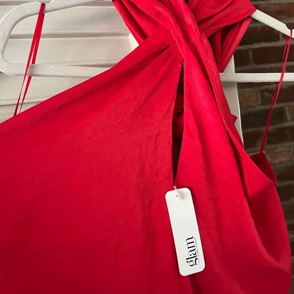 Glam Keyhole Red Halter NWT Large - Picture 2 of 11